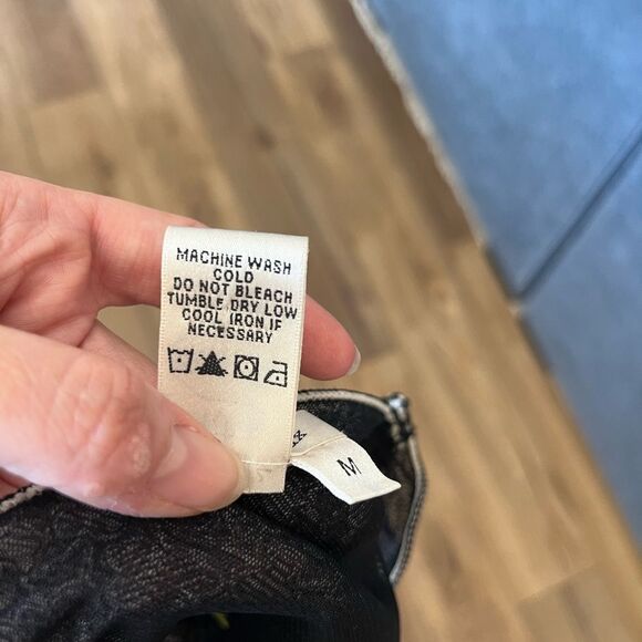 Sophie Max black/white geometric floral print mesh tiered v neck dress sz M EUC‎ - Picture 8 of 8